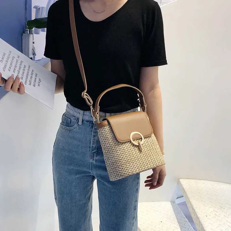 Beach ladies travel wallet and handbag casual chain Str bucket bag womens summer messenger bag Rattan bag shoulder bag BolsaXJ250412
