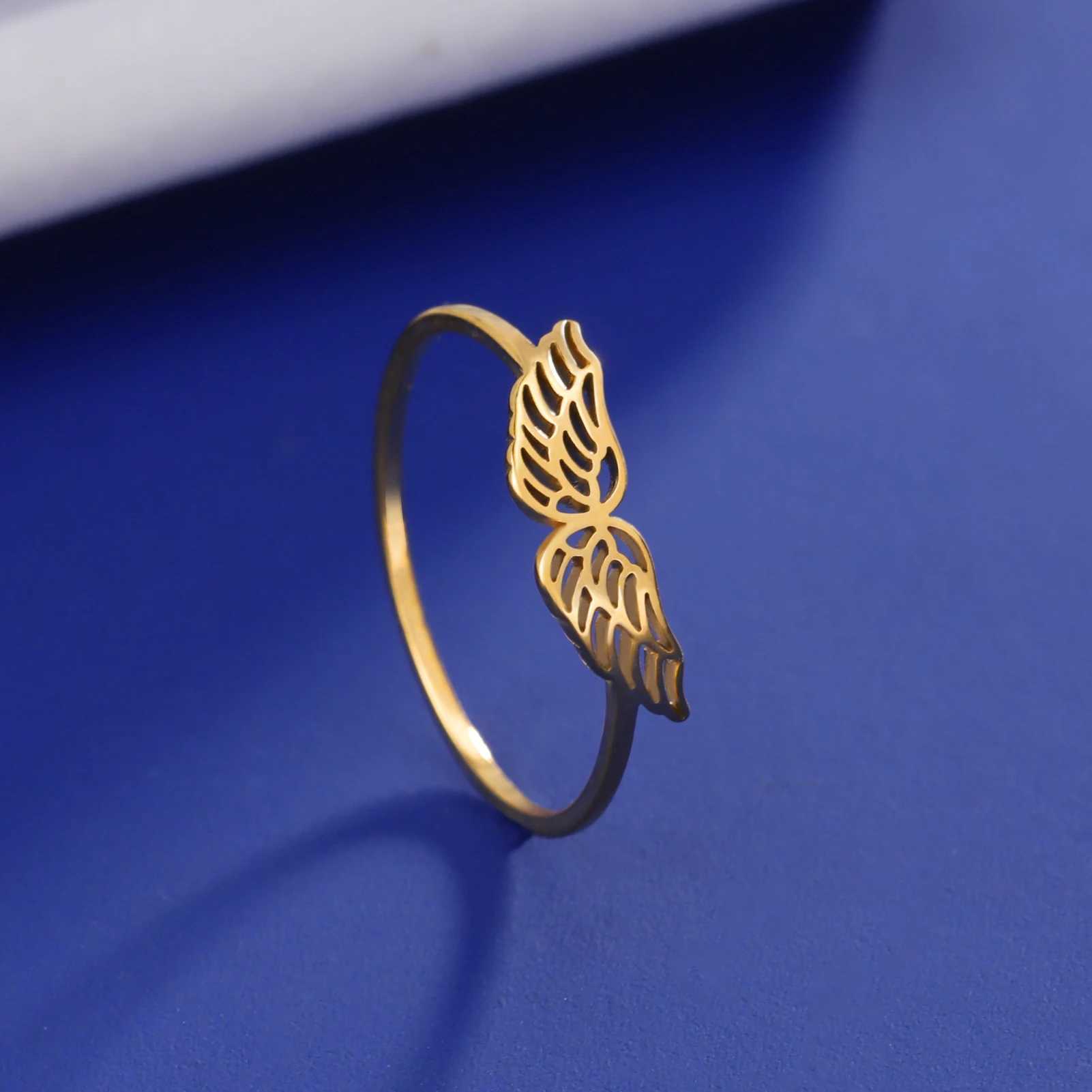Skyrim Flying Angel Wings Womens Ring Stainless Steel Finger Ring Kpop Fashion Wedding Band Jewelry Birtay Gift WholesaleXJ250412