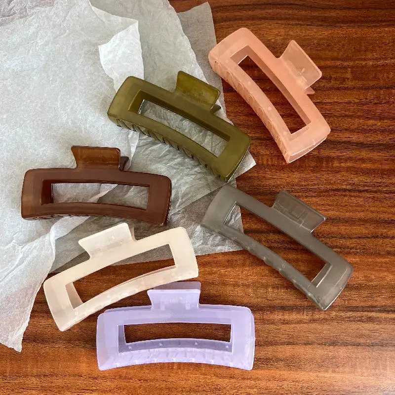 13CM ultra-fine claw clip suitable for thick haired womens geometric shark clip Versatile minimalist hair clip claws girls hair clip accessories Y2504