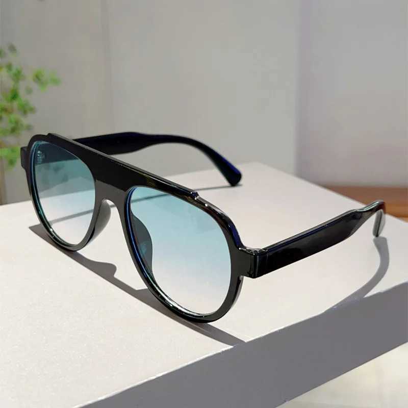 Vintage Brand Designer Oversized Pilot Sunglasses Women For Men Fashion Popular Big Frame Luxury Sun Glasses Punk Eyewear UV400C250411