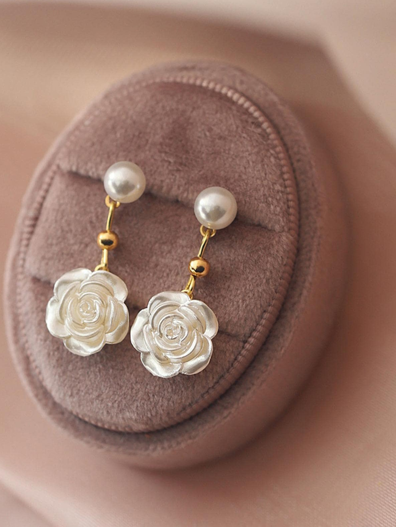 Ladies' earrings pearl rose flower earrings