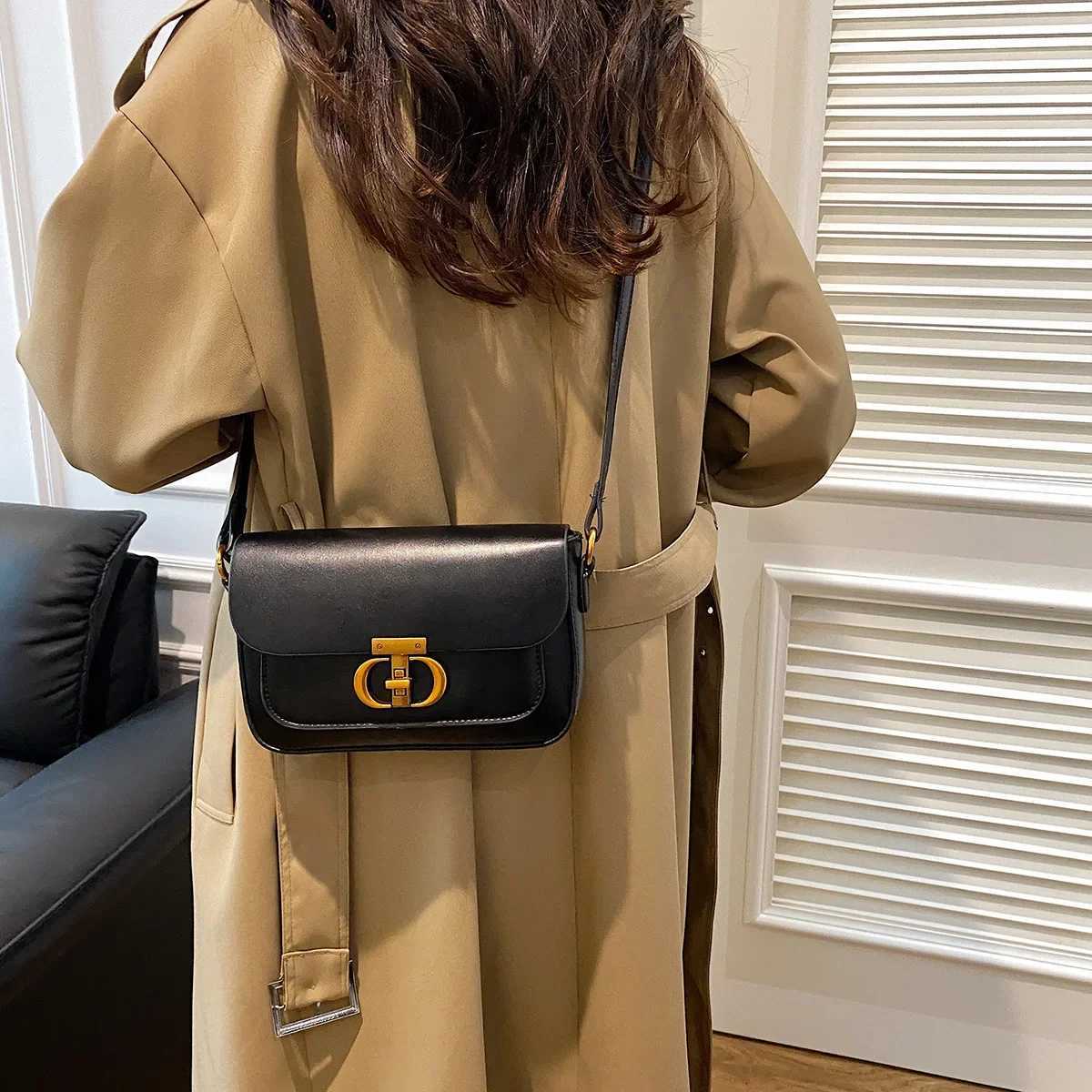 retro small bag Womens original fashion niche womens shoulder bag Senior handbag Underarm bagT2511112