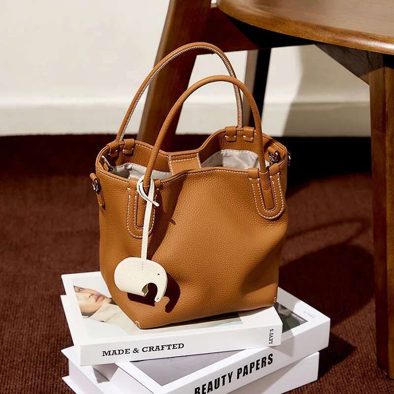 2024 Summer New Fashion Leather Bucket Niche First Layer Cowhide Retro Shoulder Oblique Span Portable Vegetable Basket Bag