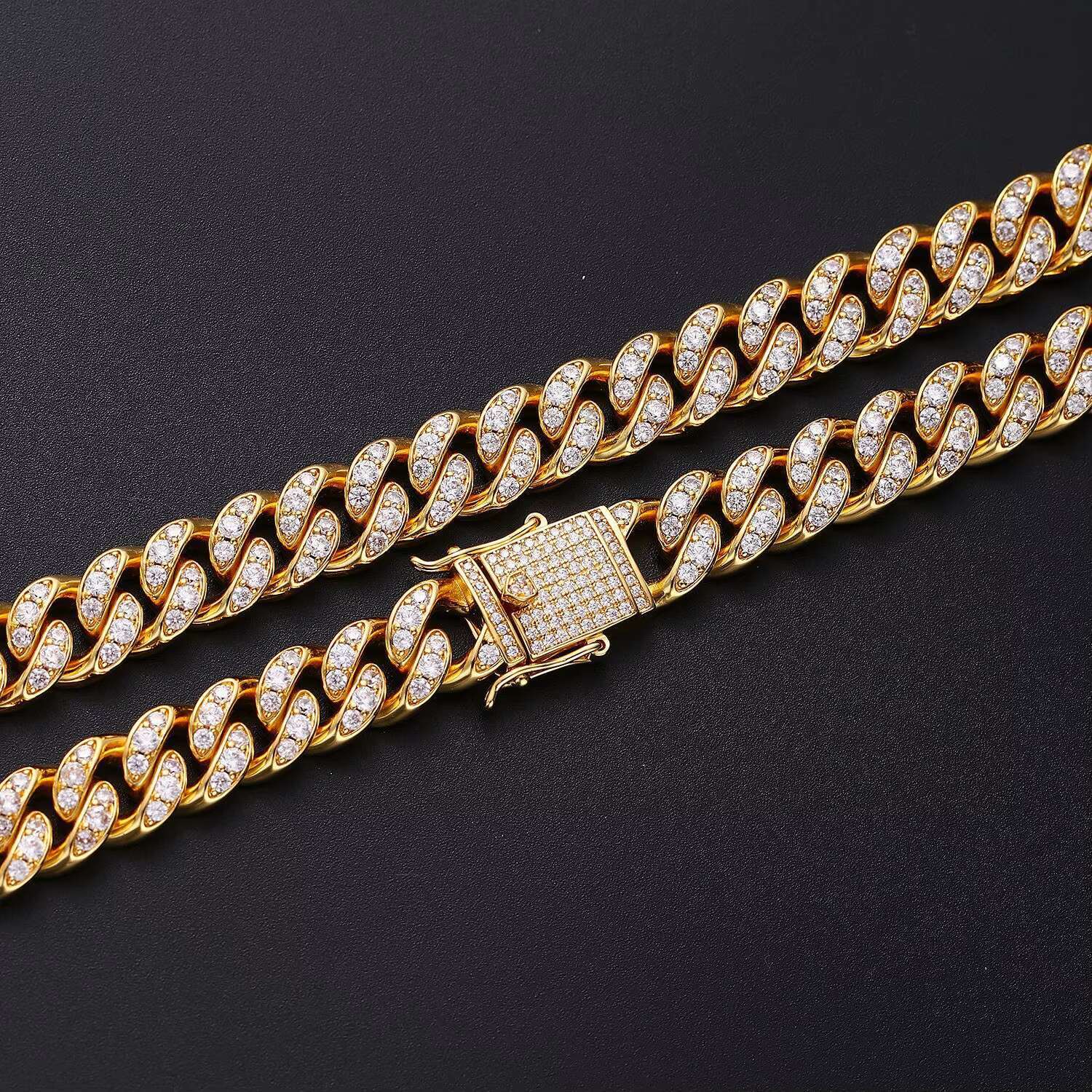 Handmade Insert Single Row 10mm Wide Real S925 Cuban Chain With VVS Moissanite