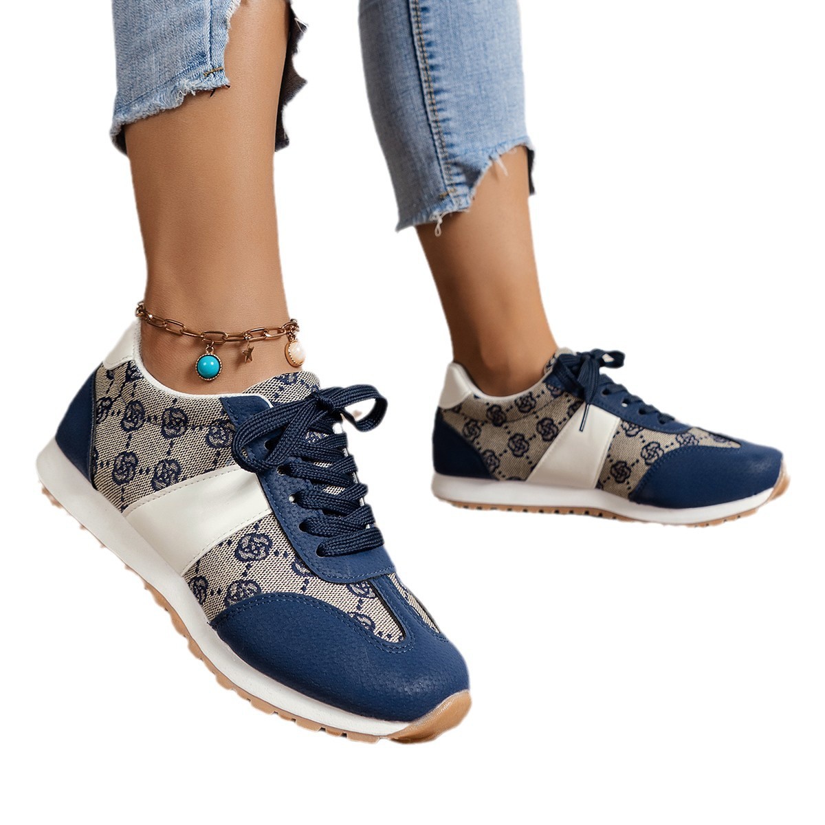 free Shipping Designer sneakers Color blocked sports shoes Breathable leisure Women's sports single shoes Black Blue Wearing shoes outside new