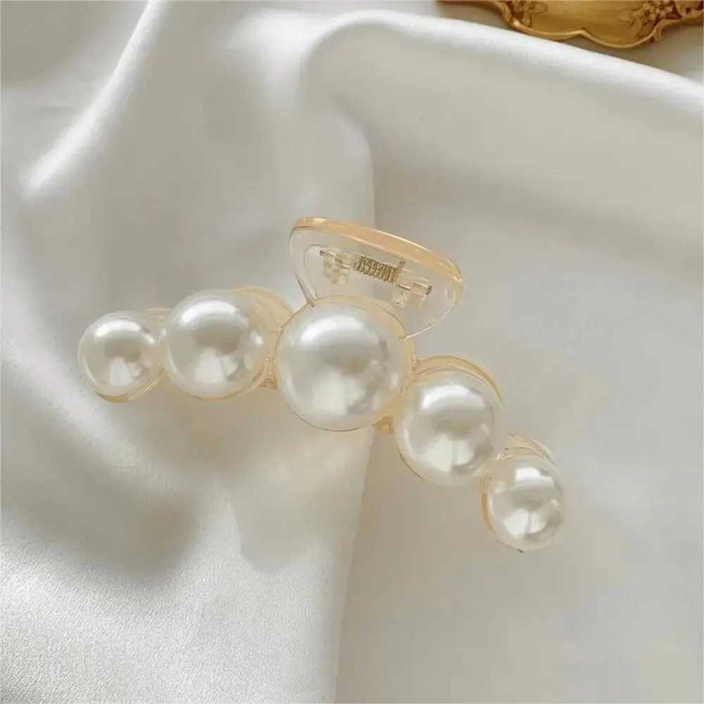 4 pieces of shark clip hair accessories temperature version simple universal fashionable gentle pearl grab clip Y2504012