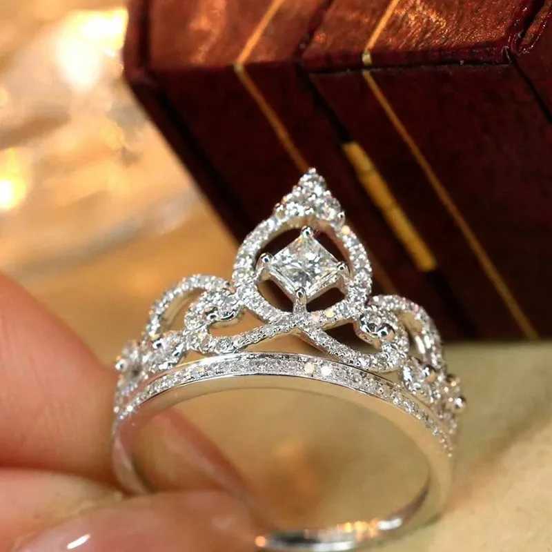 925 sterling silver luxury womens crown ring bright zirconia finger accessories exquisite recommended finger jewelryXJ250412