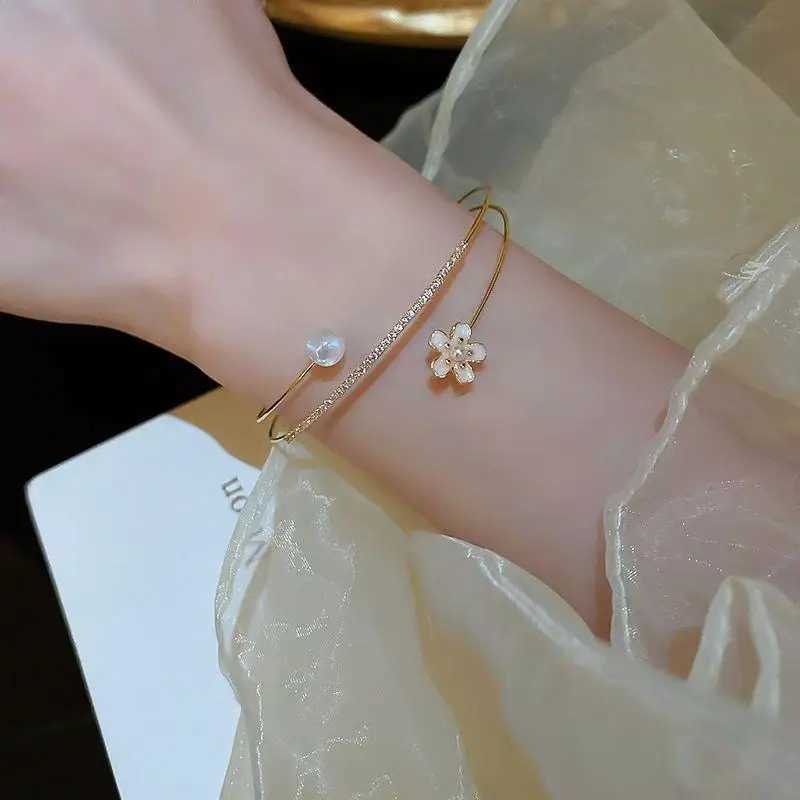 KADRUFI Luxury Zircon Flower Imitation Pearl Opening Bracelet Bangle Women Gold Color 3 Layer Korean Fashion Bangles JewelryC250411