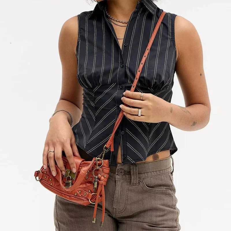 Retro Rivet Black Crossbody Bag Fashion Street Cool Motorcycle Bag Trend Lock Design Small Tote Handbag High Quality Womens BagW251111