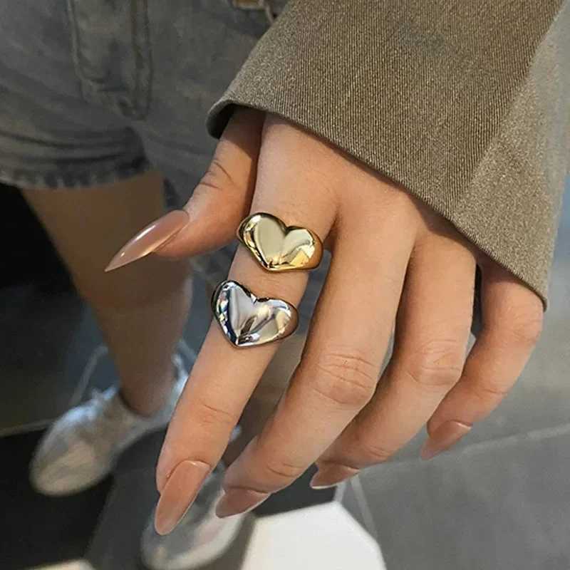 Stainless steel simple smooth metal heart-shaped ring mens Y2K Tren open ring Korean elegant party jewelry couple giftXJ250412