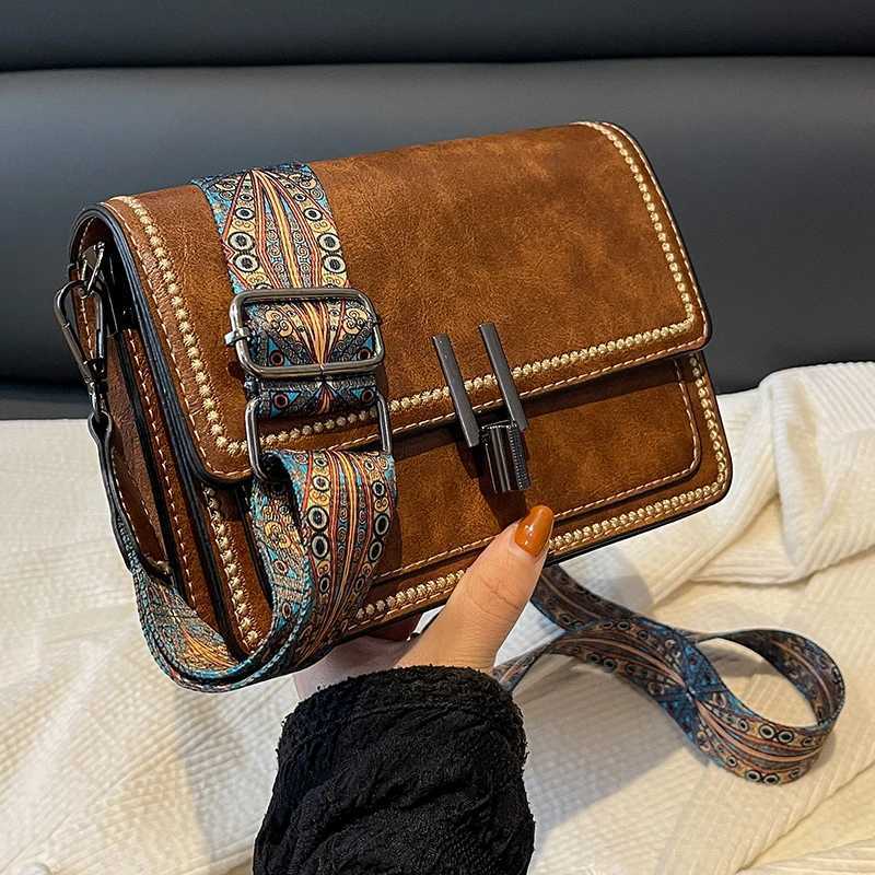 Classic fashion versatile elegant retro style crossbody bag portable adjustable shoulder strap backpack casual simple wide shoT2511112