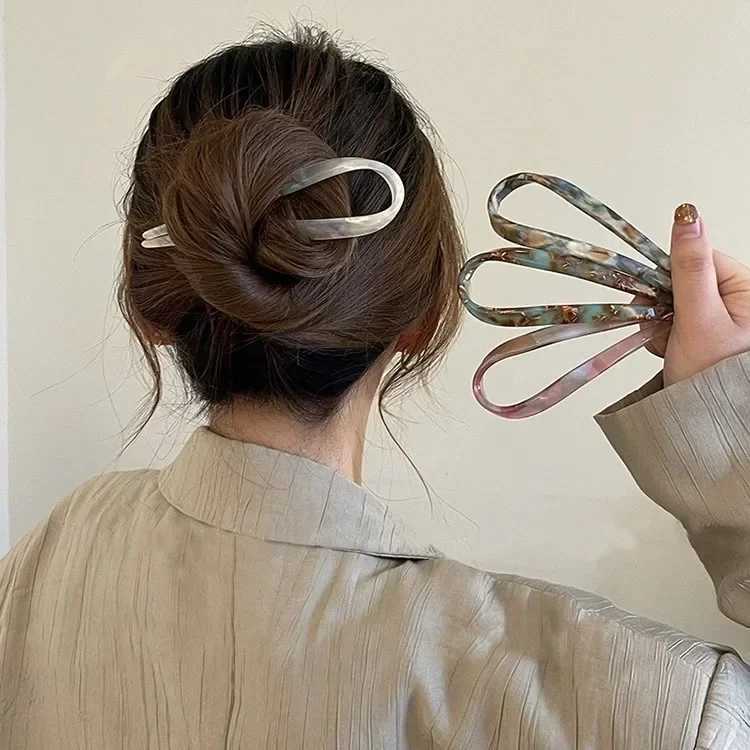 U-shaped hair clip womens meatball headband simple Chinese style hair clip modern style and warm hair accessories Y2504012
