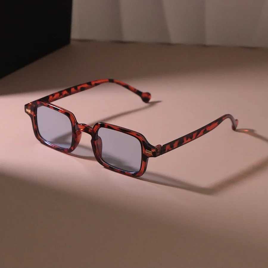 Vintage Square Sunglasses Women Men Rectangle Retro Sun Glasses Female Male Brand Designer Mirror Punk Shades Oculos De SolC250411