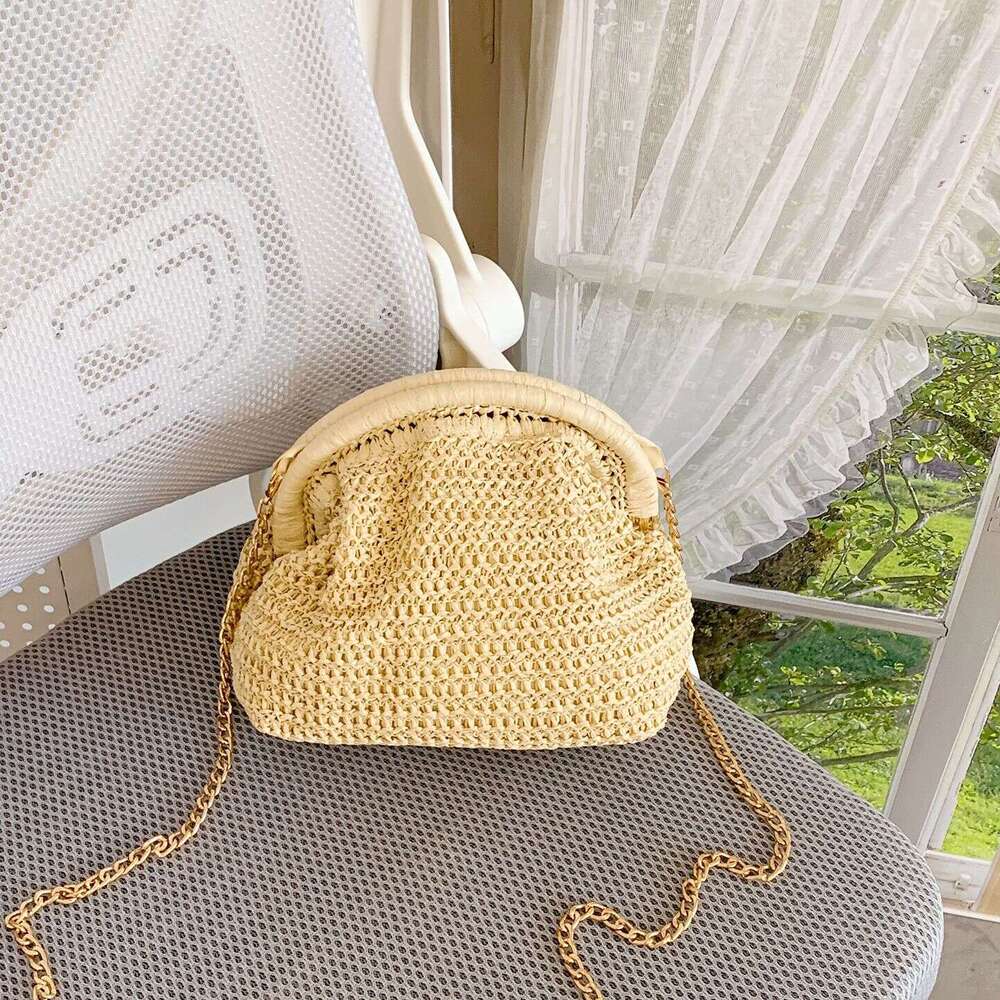 Straw Niche Shell Women 2025 Summer New Fashion Woven Crossbody Trendy Vacation Beach Bag