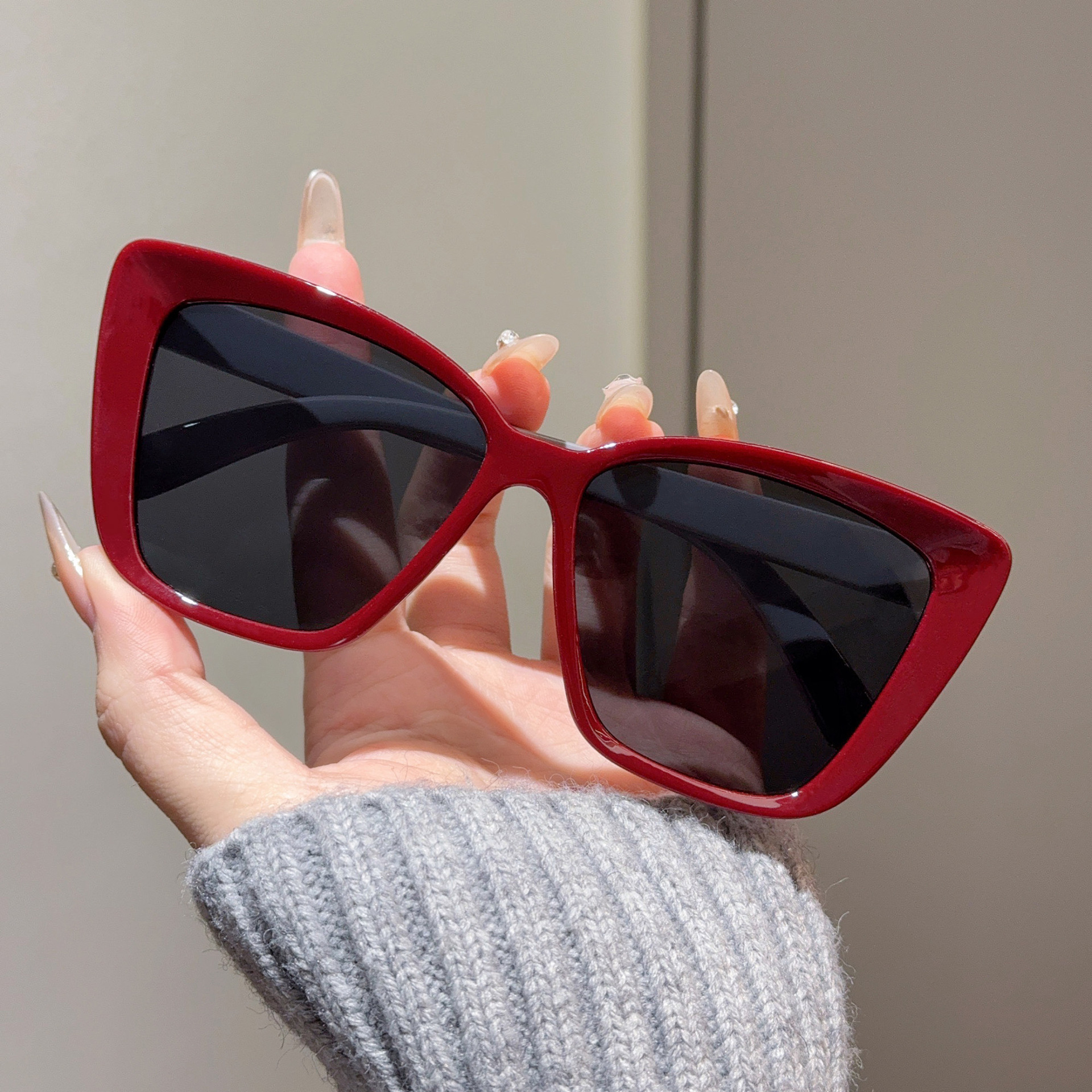 Fashionable internet celebrity cat eye versatile decoration slimming high-end sunglasses large frame flat mirror