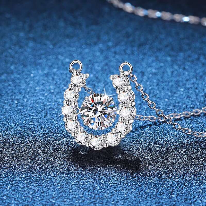 PYQ 1ct S925 U-Shaped Moissanite Necklace Classic Style Sterling Silver Jewelry for Wedding Engagement