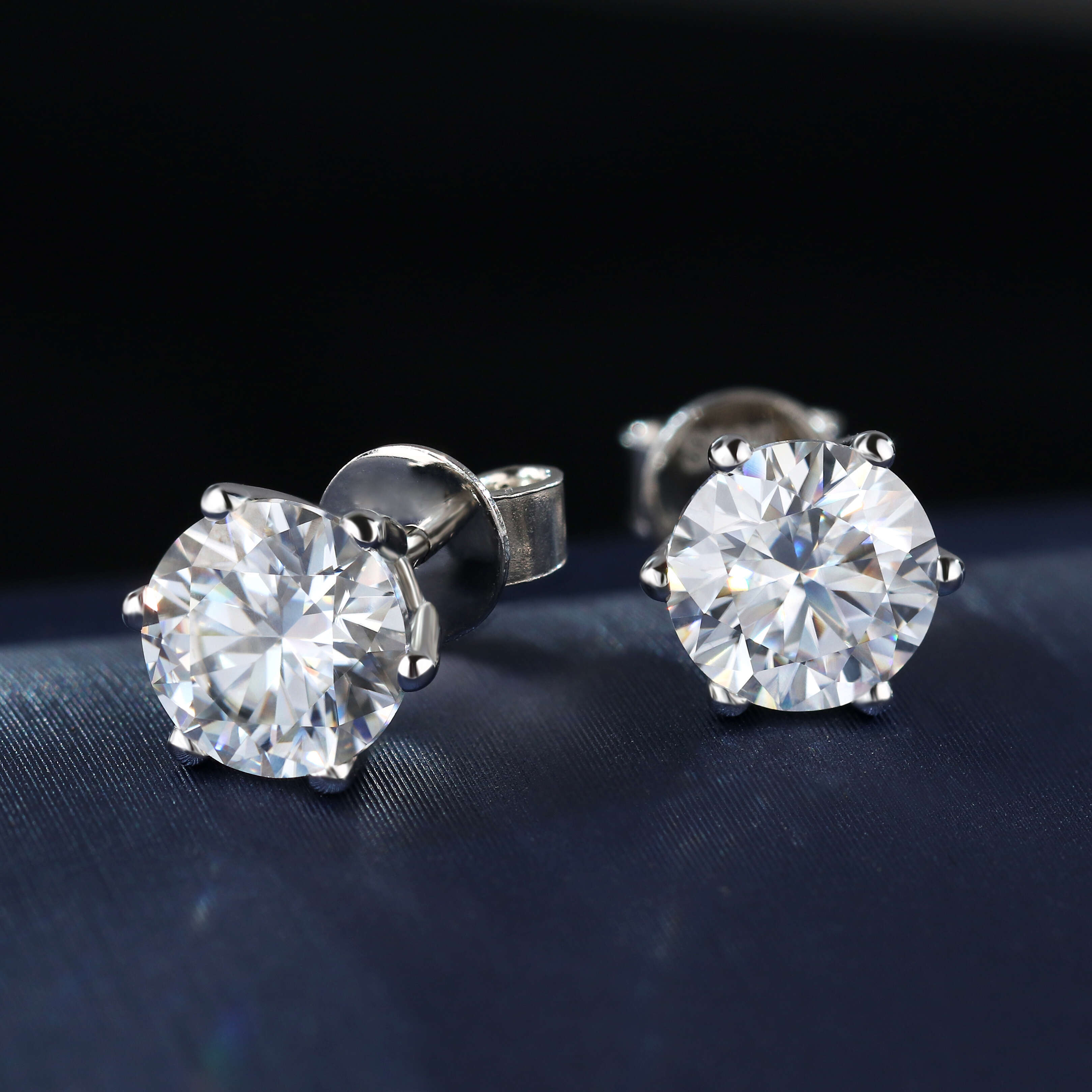 Luxury Earrings Classic Design 10K 14k Solid White Gold 4 Prongs 1ct 2ct Round Brilliant Cut Moissanite Stud Earrings