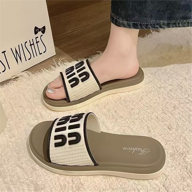 2025 Summer New Style Free Shipping Fashionable Thick Bottom Apricot Cool Slippers 36-41 Women Designer Outdoor Slippers