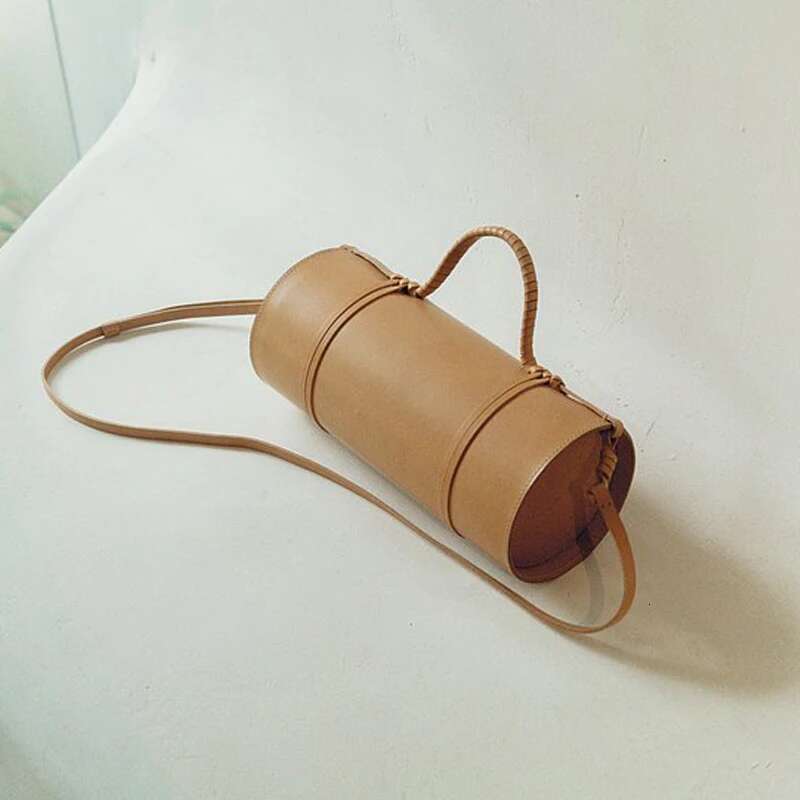 Designer Handbags For Women 2023 High Quality Barrel Shape Retro Personality Weave Portable Shoulder Crossbody Bags