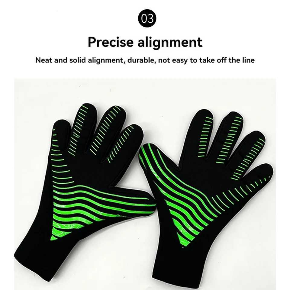 Loogdeel Childrens Thick Goalkeeper Gloves Latex Football Finger Protect Adult Soocer Training Breathable Goalkeeper GlovesW251112
