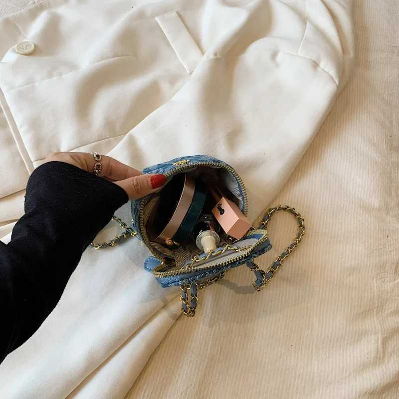 Lingge Chain Mini Shoulder Bag Womens Chain Handbag Retro Commuting Decoration Lipstick Crossbody Bag Dinner Bag PurseW251112