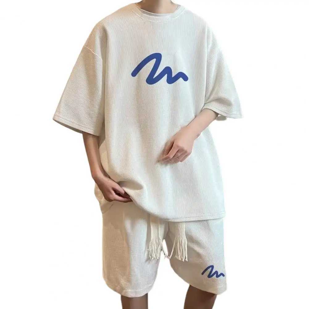 Mens sportswear mens summer casual suit set with O-neck short sleeved T-shirt and elastic drawstringXJ250412