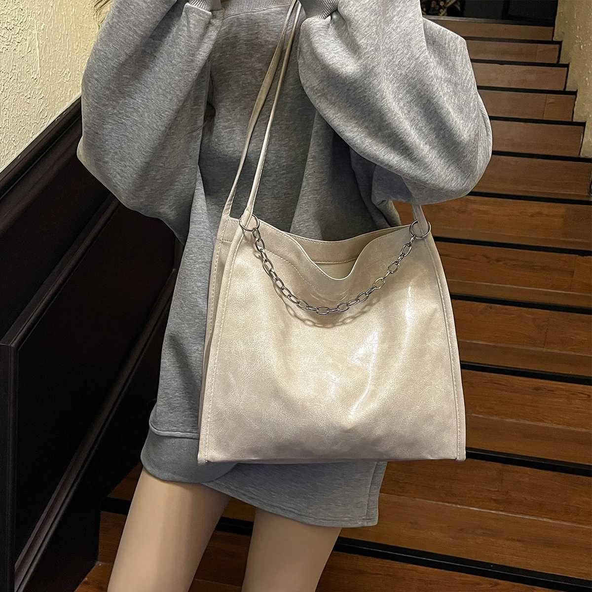 Retro marble printed handbag for women lightweight PU open top chain handle design for daily travel shopping shoulder bagXJ250412