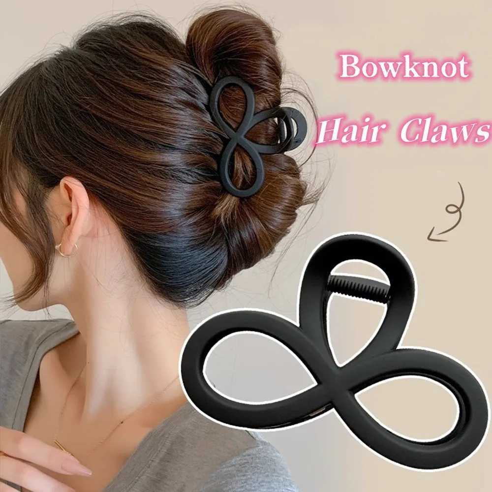 Retro frosted clover womens hair clip elegant shark clip fashionable girl hair clip claw big clip ponytail hair clip crab headband Y2504012