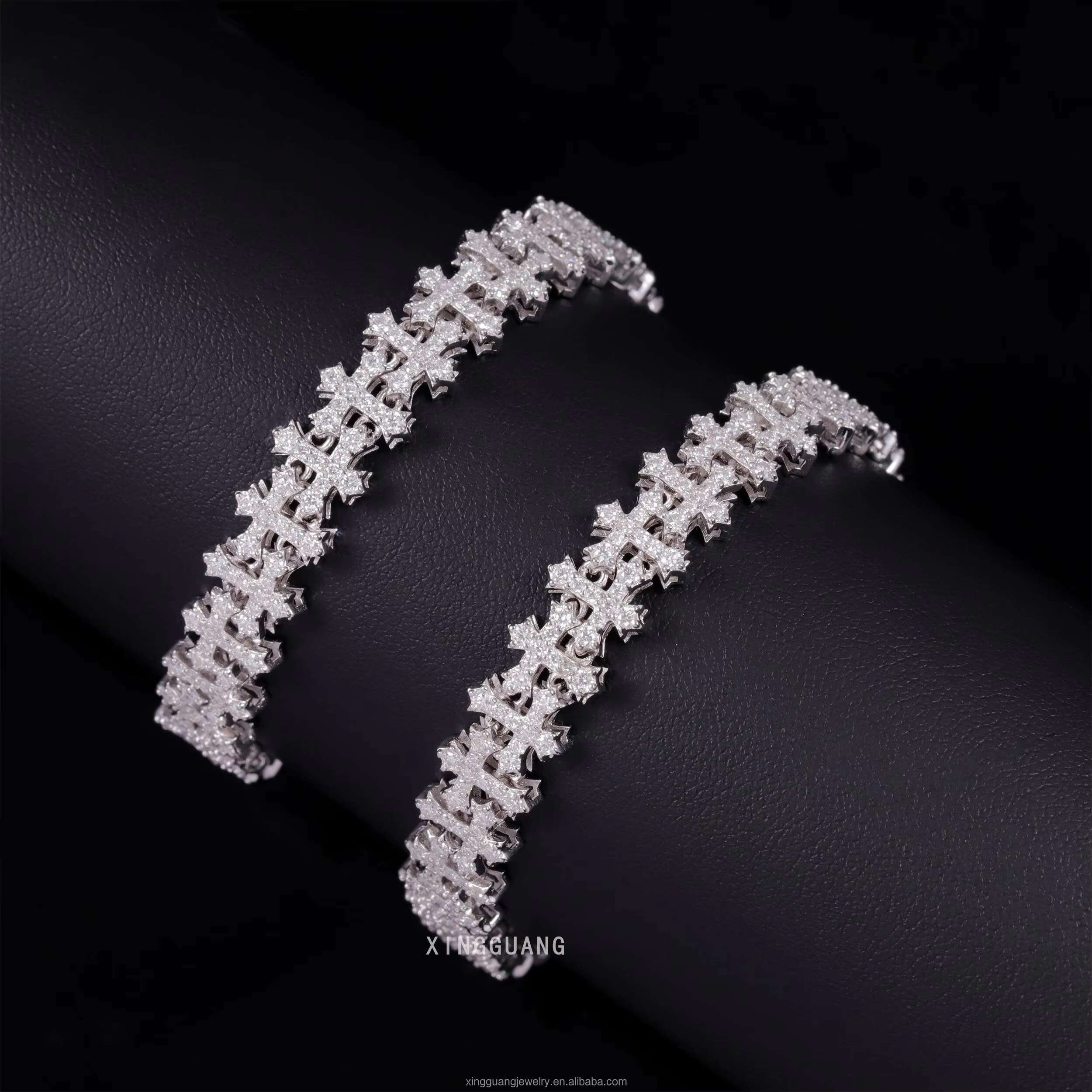 New Design 925 Sterling Silver 18K Gold Plated Cross Link Bracelets Iced Out Vvs Moissanite Full Diamond Cross Chain Bracelet