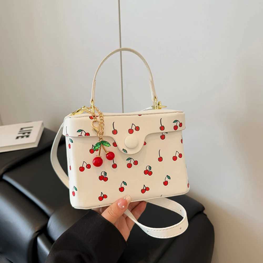 2025 Summer New Square Crossbody Bag for Women Korean Cute Cherry Buckle Handbags Versatile Commute Single Shoulder BagsT2511112