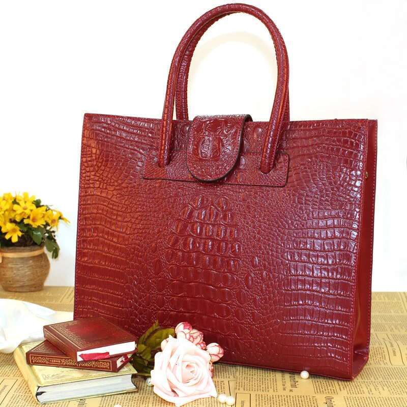 New Fashion Crocodile Pattern Women's Real OL Handbags Genuine Leather Ladies Shoulder Bag Business Computer Bags