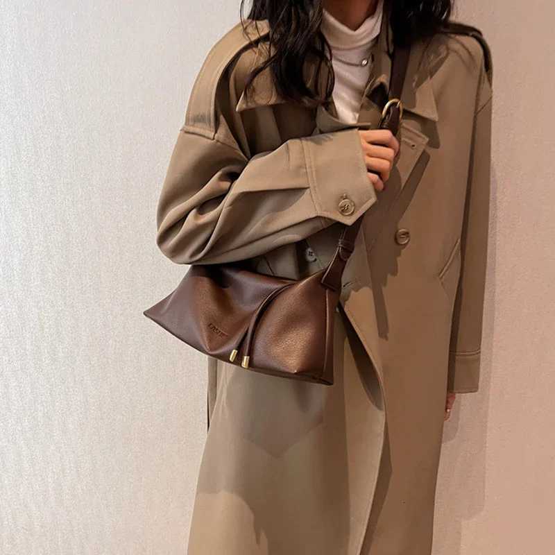 Soft Pu Leather Casual Commuter Womens Shoulder Hobos Bags Versatile Solid Color Ladies Crossbody Bag Simple Female HandbagsT2511112