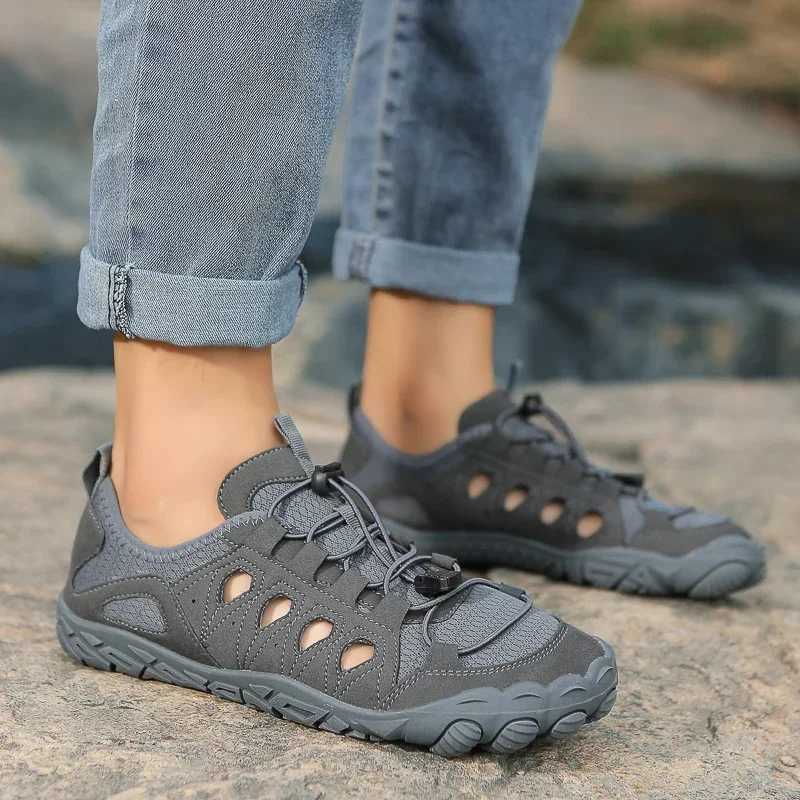 Men Outdoor Sneakers Breathable Hiking Shoes Big Size Men Wen Outdoor Hiking Sandals Men Trekking Trail Water Sandals 36-47 Z250411