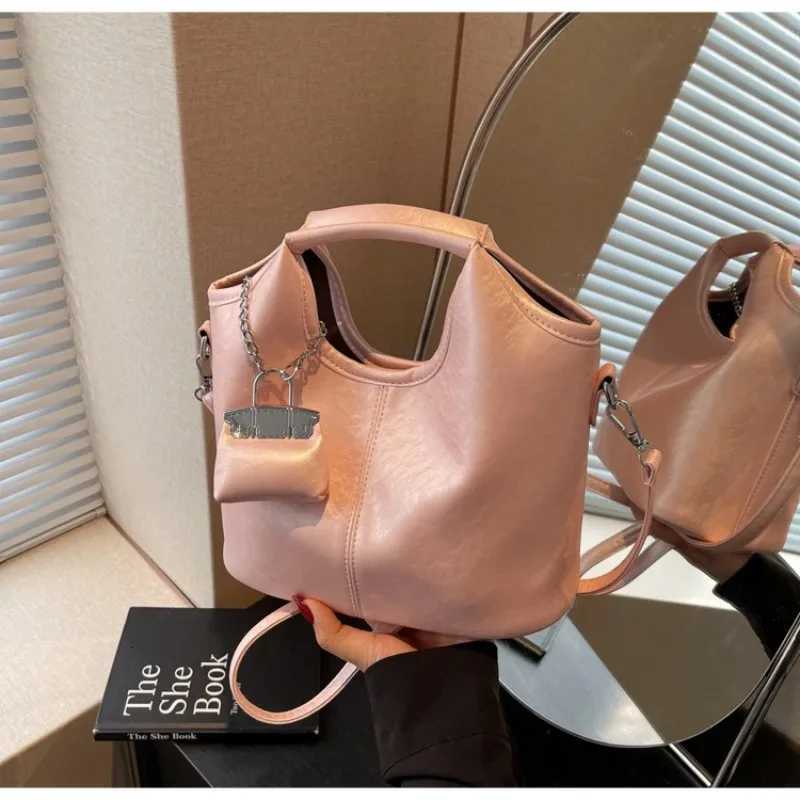 Premium Leather Shoulder Bag For Elegant Ladies From Luxury Brand Famous Designer Handbag DurableW251111