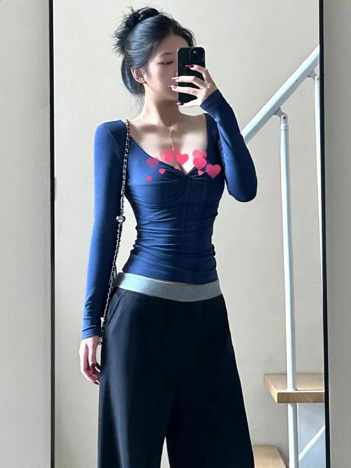 Womens fashionable deep Vneck top long sleeved Tshirt autumn womens sexy low cut solid slim fit 250411e