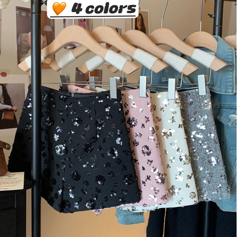 2025 Fashion Streetwear Woman Shorts Y2K Summer Booty Shiny Sequins Shorts Women Wide Leg Short Pants Femme Pink Grey Black 250411
