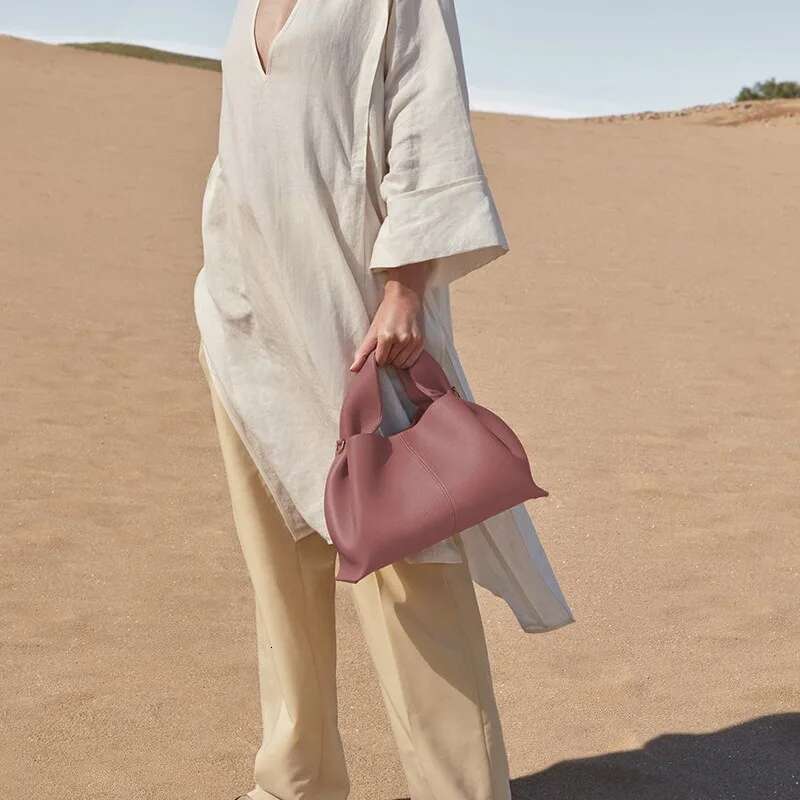 French Niche Designer Commuting Hand-Held Dumpg Bag, Simple And Large Capacity Leather Shoulder Bag For Work