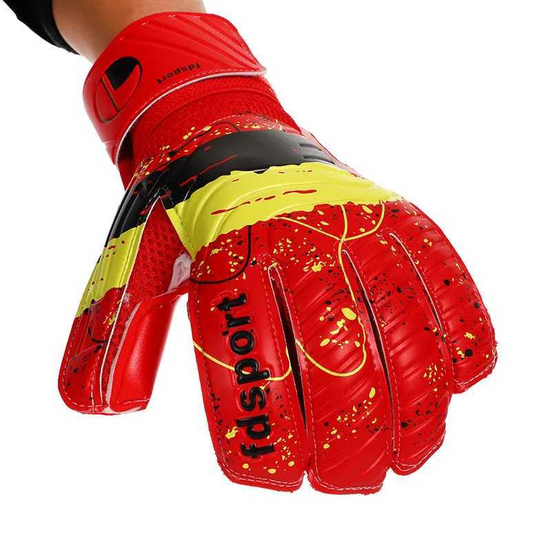 New Latex Football Goalkeeper Gloves Thickened Football Professional Protection Adults Teenager Goalkeeper Soccer Goalie GlovesW251112