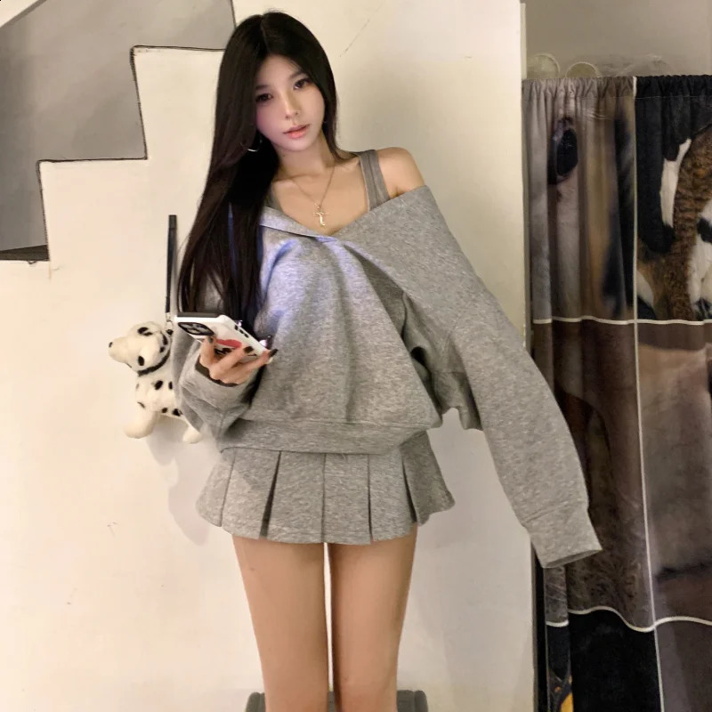 Womens Y2K Vneck Pullover Hoodie Solid Harajuku Long Sleeve Oversized Loose Clothing 250411