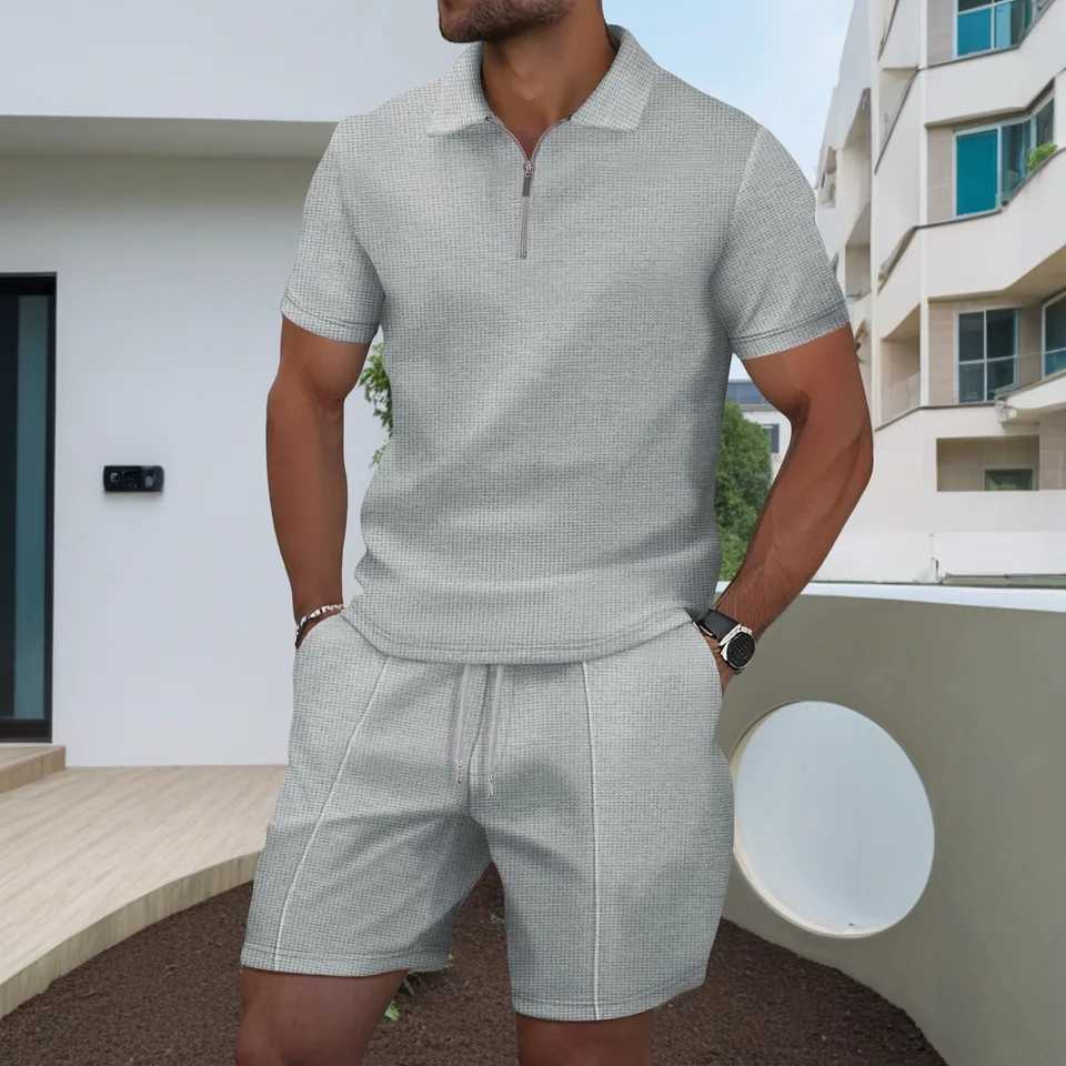 Summer mens new simple and fashionable waffle slim fit short sleeved T-shirt+shorts set with lapel zipper solid color casual outdoor sports suXJ250412