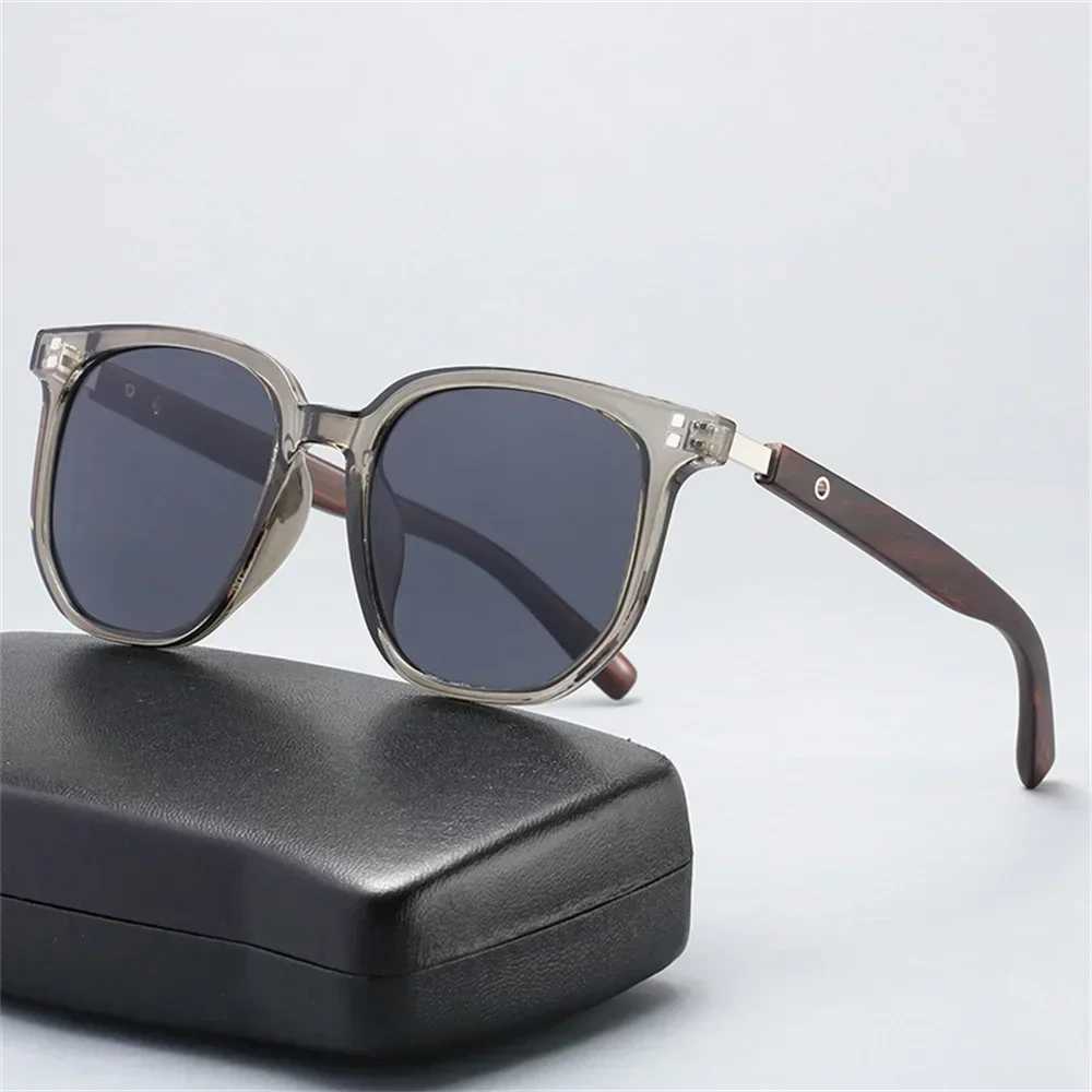 2024 New Arrival Men Vintage Wooden Frame Sunglasses Classic Brand Sun Glasses Coating Lens Driving Eyewear for Men/women Z250411
