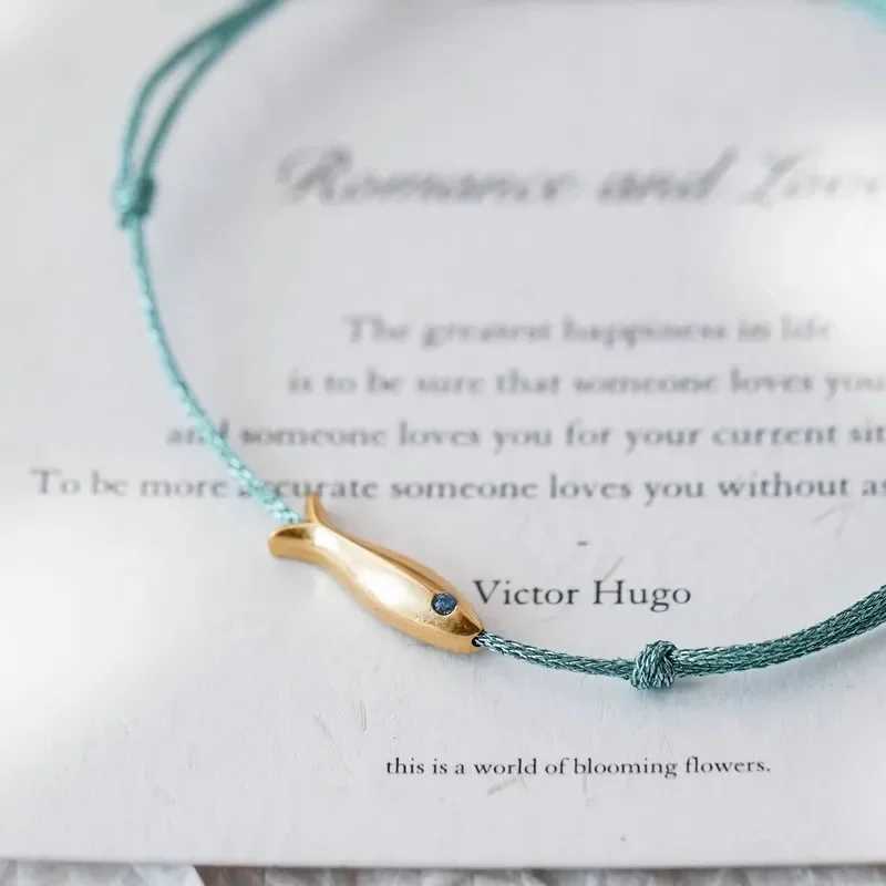 Fashion Cute Blue String Fish Bracelet for Women Bohemian Metal Animal Handmade Red Rope Adjustable Bracelet Jewelry GiftsC250411