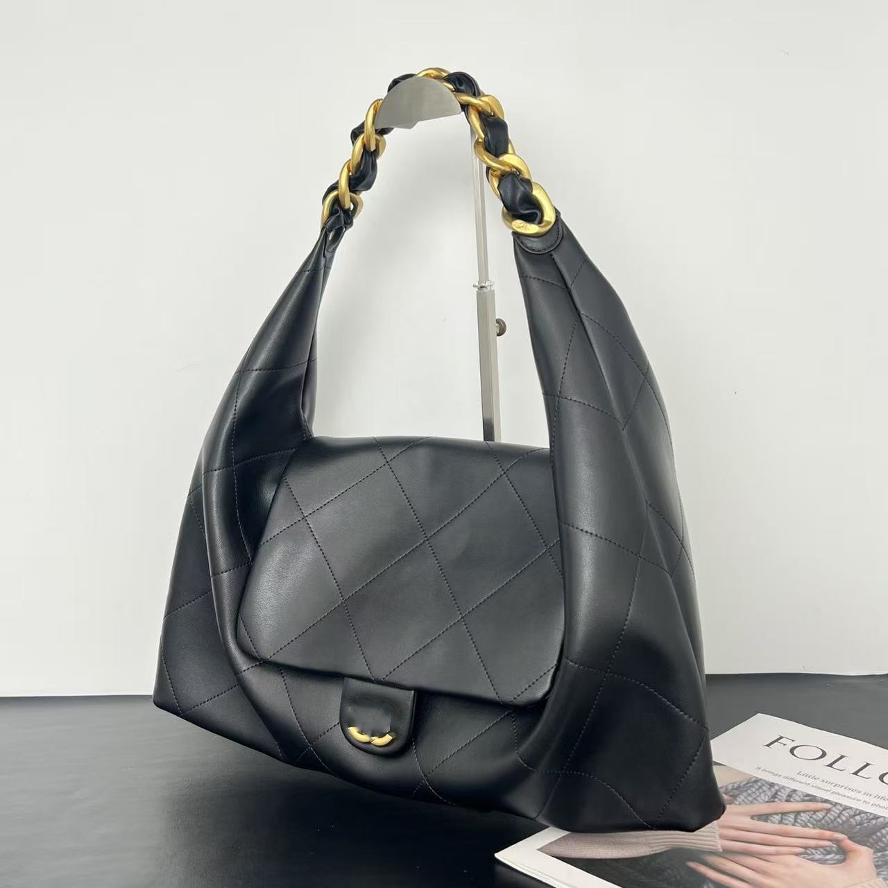 25K hobo Shoulder Bag designer Diamond Patterned Bag Weaving Shoulder Straps Designer Shopper Tote Premium Leather Construction Extra Large Capacity