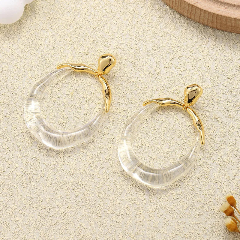 Fashionable and high-quality transparent womens ring drop earrings and jewelry 250409