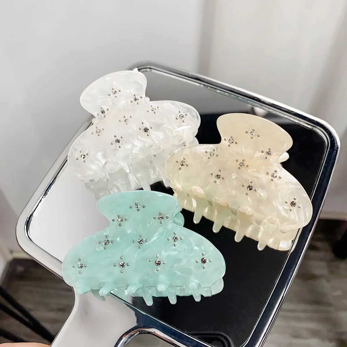 High end elegant lamp luxury diamond flower simple diamond womens hair clip Y2504012
