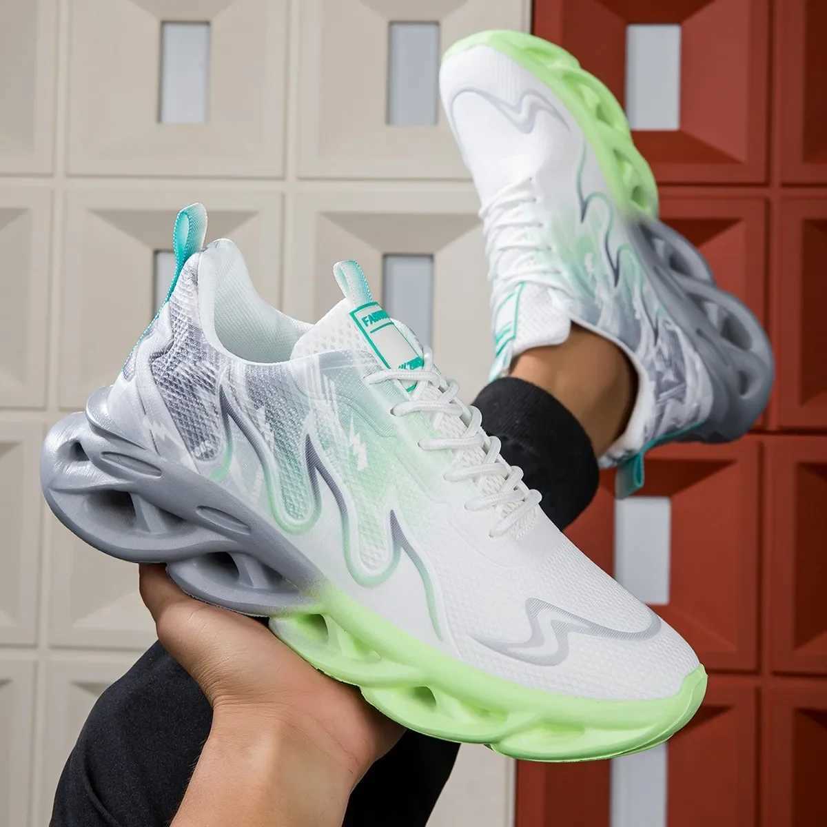 Couple running shoes womens lightweight mesh breathable comfortable smooth tennis shoes summer lace up sports shoes mens W250412