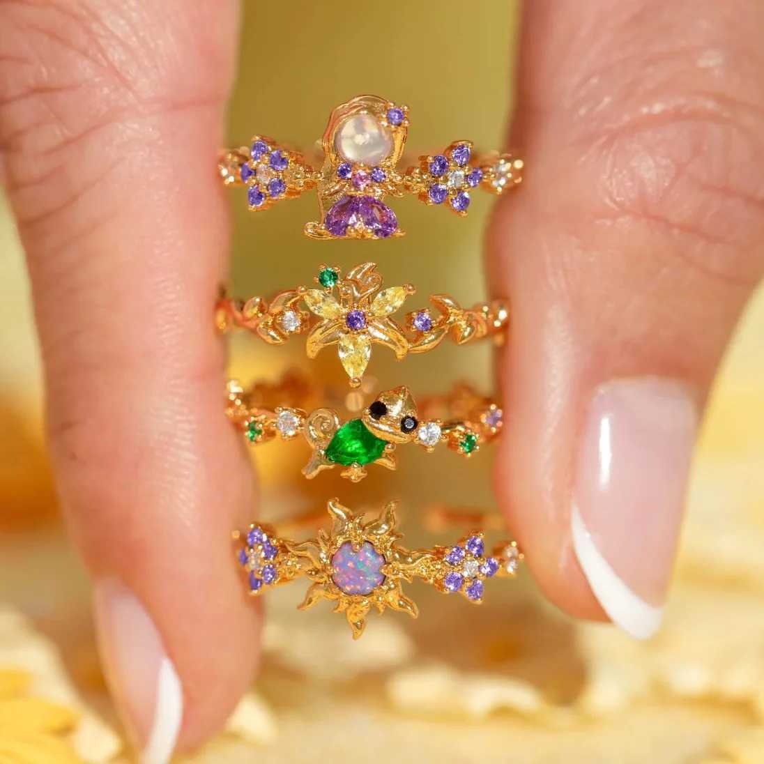 New cute colored zircon printed ring suitable for womens fashion retro heart-shaped zircon animal adjustable ring jewelry giftXJ250412