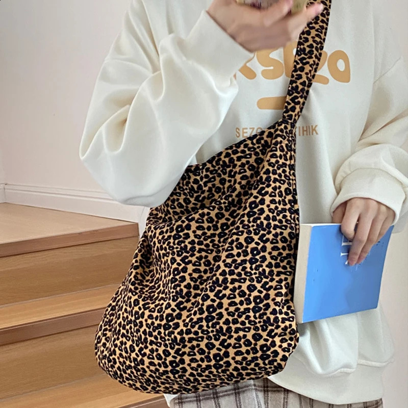 Fashion canvas bag womens handbag large capacity bottom retro leopard print shoulder shopping 250401