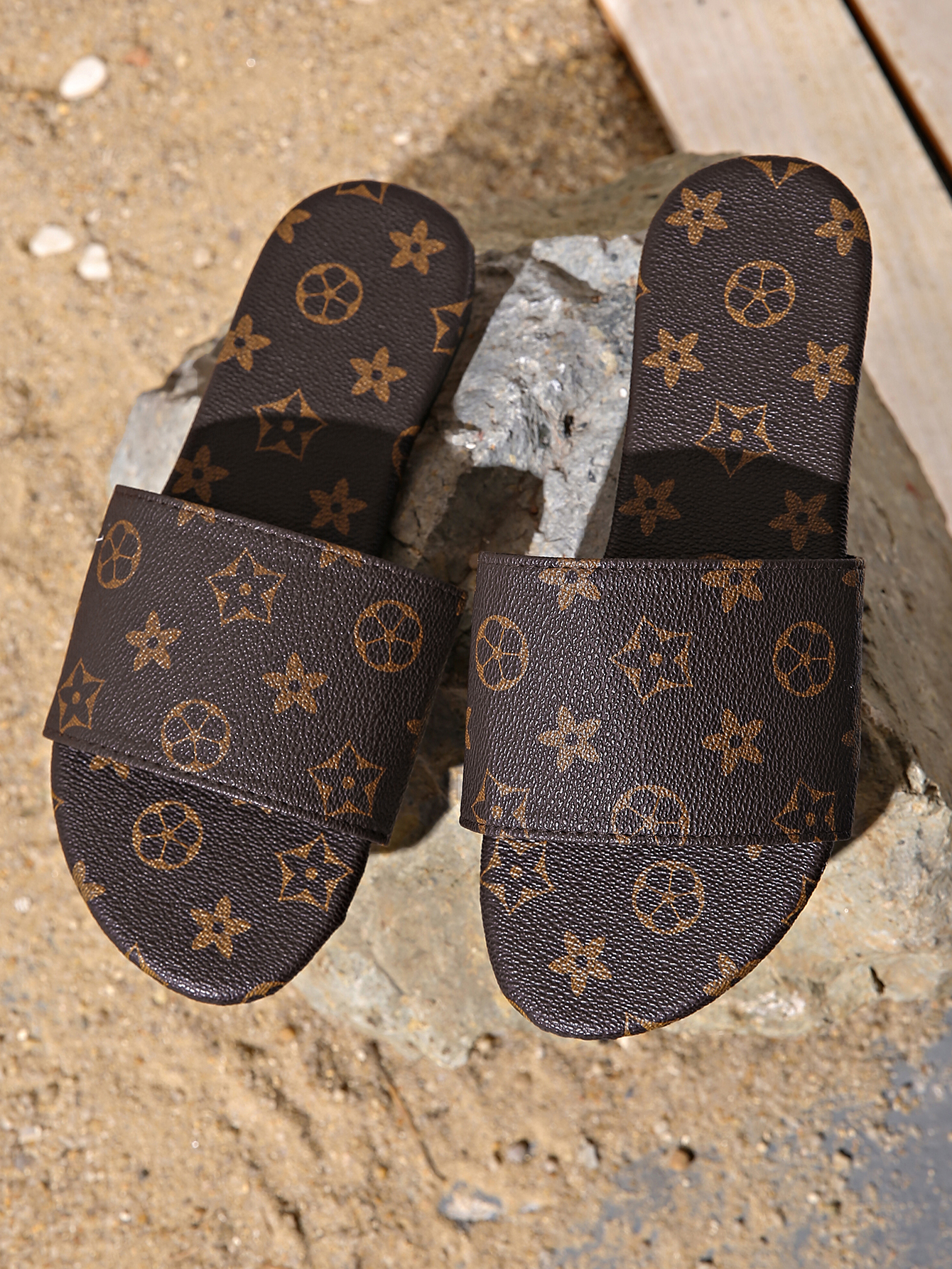 free shipping designer Sandals for woman outdoor breathable indoor slippers platform beach shoes