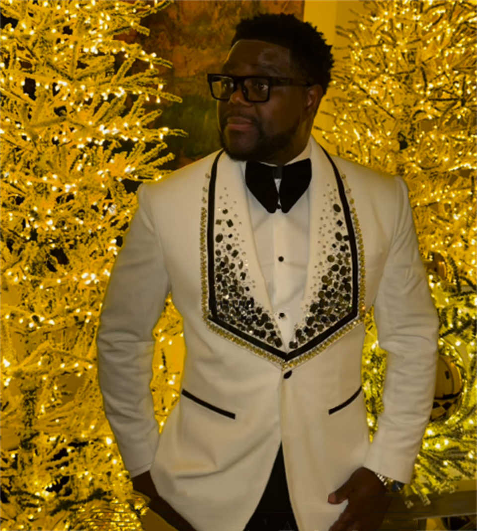 Exquisite Diamonds Wedding Tuxedos 1 Piece Set Jacket Shawl Lapel Men Suit Classic Fit Groom Wear Business Blazers Customized
